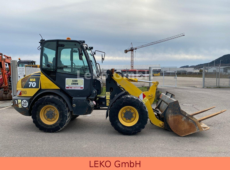 Komatsu WA70-6 Schnellwechsler - Utovarivač na kotačima: slika Komatsu WA70-6 Schnellwechsler - Utovarivač na kotačima Komatsu WA70-6 Schnellwechsler - Utovarivač na kotačima: slika Komatsu WA70-6 Schnellwechsler - Utovarivač na kotačima