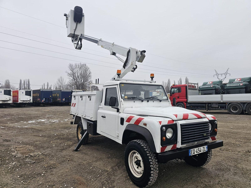 Land Rover Defender 120 4x4 - MOVEX Lifting Basket 10,5m - Podizna platforma montirana na kamion: slika Land Rover Defender 120 4x4 - MOVEX Lifting Basket 10,5m - Podizna platforma montirana na kamion Land Rover Defender 120 4x4 - MOVEX Lifting Basket 10,5m - Podizna platforma montirana na kamion: slika Land Rover Defender 120 4x4 - MOVEX Lifting Basket 10,5m - Podizna platforma montirana na kamion