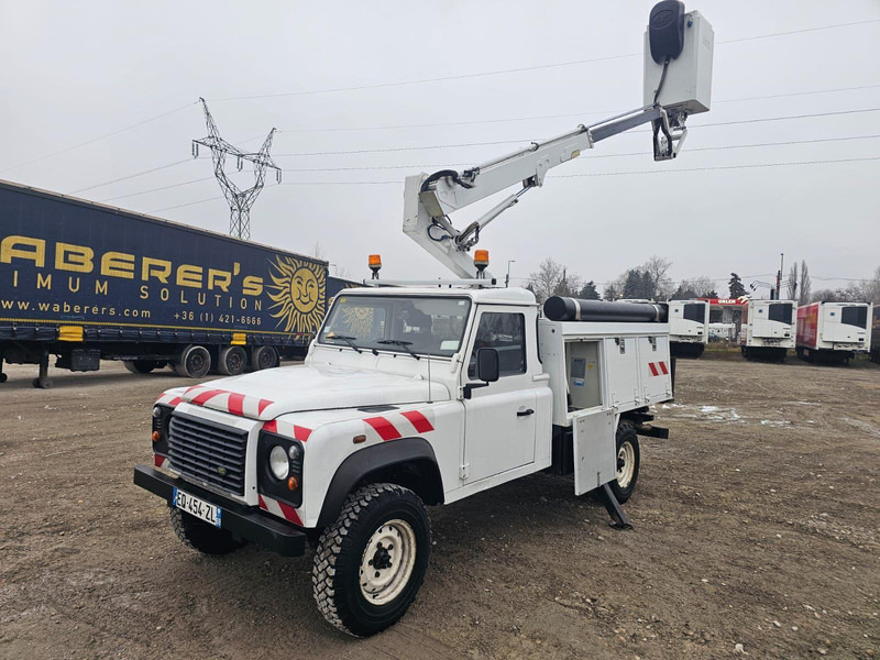 Land Rover Defender 120 4x4 - MOVEX Lifting Basket 10,5m - Podizna platforma montirana na kamion: slika Land Rover Defender 120 4x4 - MOVEX Lifting Basket 10,5m - Podizna platforma montirana na kamion Land Rover Defender 120 4x4 - MOVEX Lifting Basket 10,5m - Podizna platforma montirana na kamion: slika Land Rover Defender 120 4x4 - MOVEX Lifting Basket 10,5m - Podizna platforma montirana na kamion