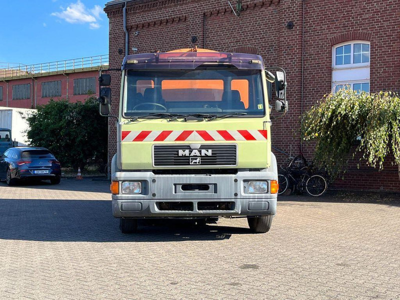 MAN 15.163 Utcaseprő - Cestovna čistilica: slika MAN 15.163 Utcaseprő - Cestovna čistilica MAN 15.163 Utcaseprő - Cestovna čistilica: slika MAN 15.163 Utcaseprő - Cestovna čistilica