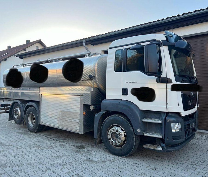 MAN 26.440 Milch - Kamion cisterna: slika MAN 26.440 Milch - Kamion cisterna MAN 26.440 Milch - Kamion cisterna: slika MAN 26.440 Milch - Kamion cisterna