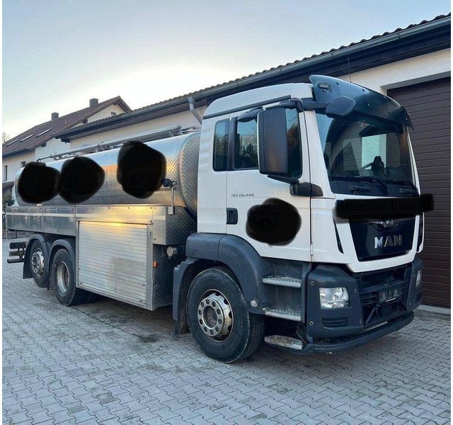 MAN 26.440 Milch - Kamion cisterna: slika MAN 26.440 Milch - Kamion cisterna MAN 26.440 Milch - Kamion cisterna: slika MAN 26.440 Milch - Kamion cisterna