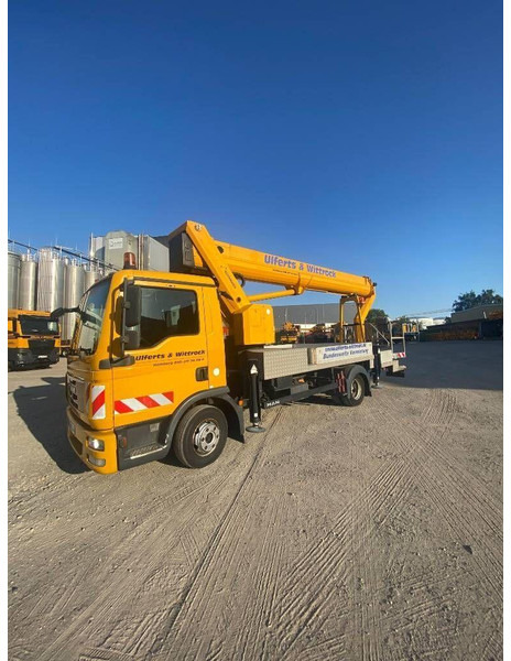 MAN Lifting basket - Ruthmann T330 33 m - Podizna platforma montirana na kamion, Kamion s kranom: slika MAN Lifting basket - Ruthmann T330 33 m - Podizna platforma montirana na kamion, Kamion s kranom MAN Lifting basket - Ruthmann T330 33 m - Podizna platforma montirana na kamion, Kamion s kranom: slika MAN Lifting basket - Ruthmann T330 33 m - Podizna platforma montirana na kamion, Kamion s kranom