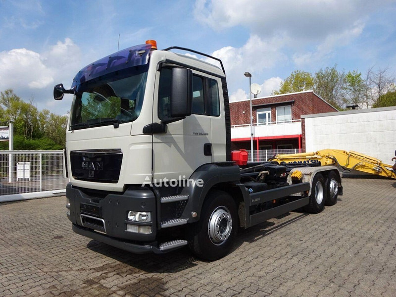 MAN TGS 26.320 - Hook lift truck - Kamion s kukastom dizalicom, Kamion s kranom: slika MAN TGS 26.320 - Hook lift truck - Kamion s kukastom dizalicom, Kamion s kranom MAN TGS 26.320 - Hook lift truck - Kamion s kukastom dizalicom, Kamion s kranom: slika MAN TGS 26.320 - Hook lift truck - Kamion s kukastom dizalicom, Kamion s kranom