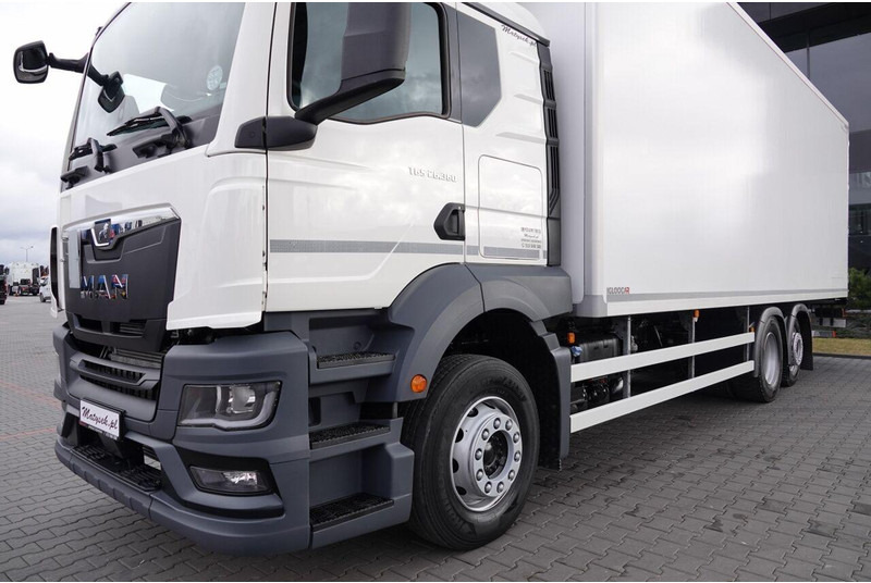 MAN TGS 26.360 / 6x2 / CHŁODNIA -8,2 M / AGREGAT CARRIER SUPRA 850 / - Kamion hladnjača: slika MAN TGS 26.360 / 6x2 / CHŁODNIA -8,2 M / AGREGAT CARRIER SUPRA 850 / - Kamion hladnjača MAN TGS 26.360 / 6x2 / CHŁODNIA -8,2 M / AGREGAT CARRIER SUPRA 850 / - Kamion hladnjača: slika MAN TGS 26.360 / 6x2 / CHŁODNIA -8,2 M / AGREGAT CARRIER SUPRA 850 / - Kamion hladnjača