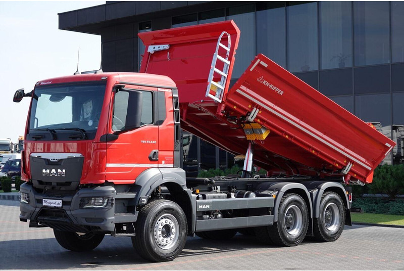 MAN TGS 33.440 / 6X4 / WYWROTKA 3 STRONNA / HYDROBURTA / BORDMATIC / - Kiper: slika MAN TGS 33.440 / 6X4 / WYWROTKA 3 STRONNA / HYDROBURTA / BORDMATIC / - Kiper MAN TGS 33.440 / 6X4 / WYWROTKA 3 STRONNA / HYDROBURTA / BORDMATIC / - Kiper: slika MAN TGS 33.440 / 6X4 / WYWROTKA 3 STRONNA / HYDROBURTA / BORDMATIC / - Kiper