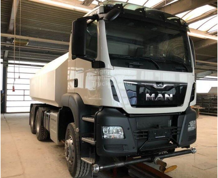 MAN TGS 33.500 - Kamion cisterna: slika MAN TGS 33.500 - Kamion cisterna MAN TGS 33.500 - Kamion cisterna: slika MAN TGS 33.500 - Kamion cisterna