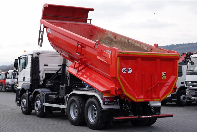 MAN TGS 35.430 / 8X4 / WYWROTKA TYLNOZSYPOWA / HYDROKLAPA / OPONY 10 - Kiper: slika MAN TGS 35.430 / 8X4 / WYWROTKA TYLNOZSYPOWA / HYDROKLAPA / OPONY 10 - Kiper MAN TGS 35.430 / 8X4 / WYWROTKA TYLNOZSYPOWA / HYDROKLAPA / OPONY 10 - Kiper: slika MAN TGS 35.430 / 8X4 / WYWROTKA TYLNOZSYPOWA / HYDROKLAPA / OPONY 10 - Kiper