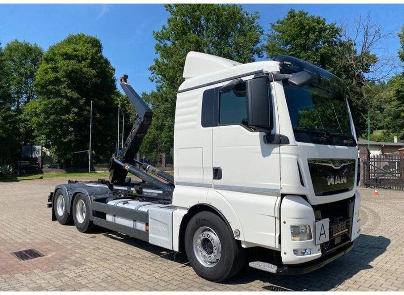 MAN TGX 26.440 - Kamion s kukastom dizalicom: slika MAN TGX 26.440 - Kamion s kukastom dizalicom MAN TGX 26.440 - Kamion s kukastom dizalicom: slika MAN TGX 26.440 - Kamion s kukastom dizalicom