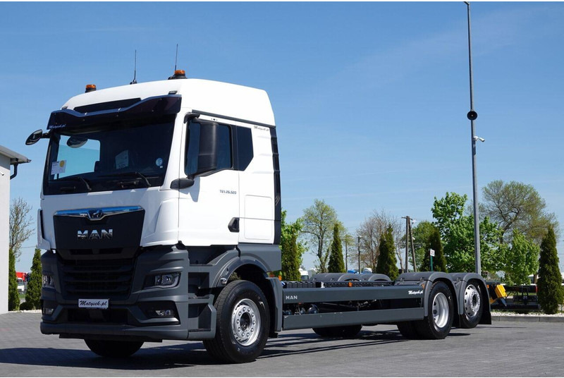 MAN TGX 26.520 / 6x2 / RAMA DŁ. 9,1M / OŚ PODNOSZONA / SKRĘTNA / DO - Kamion-šasija: slika MAN TGX 26.520 / 6x2 / RAMA DŁ. 9,1M / OŚ PODNOSZONA / SKRĘTNA / DO - Kamion-šasija MAN TGX 26.520 / 6x2 / RAMA DŁ. 9,1M / OŚ PODNOSZONA / SKRĘTNA / DO - Kamion-šasija: slika MAN TGX 26.520 / 6x2 / RAMA DŁ. 9,1M / OŚ PODNOSZONA / SKRĘTNA / DO - Kamion-šasija