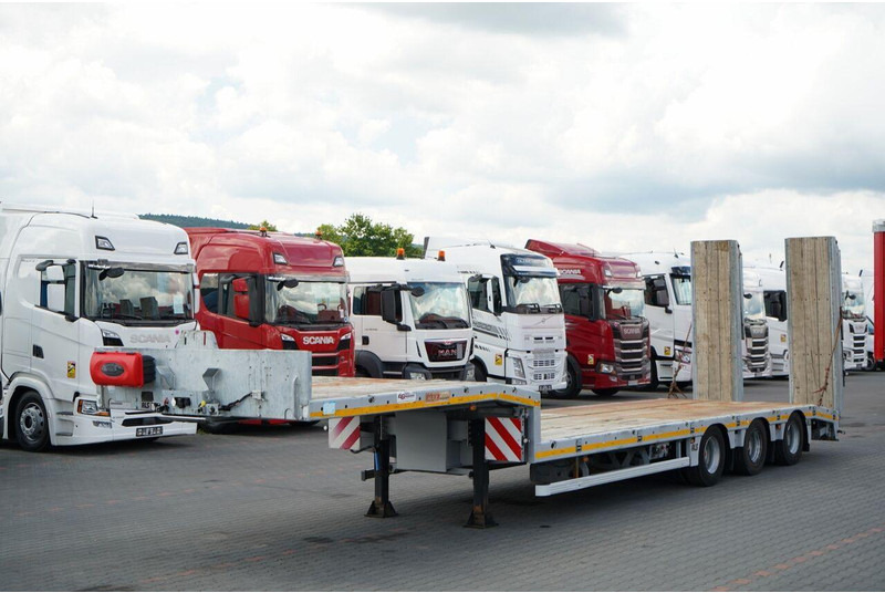 Max Trailer NACZEPA LAWETA / NISKOPODWOZIOWA / 12,35 M / NAJAZDY HYDRAULICZN - Poluprikolica s niskim utovarivačem: slika Max Trailer NACZEPA LAWETA / NISKOPODWOZIOWA / 12,35 M / NAJAZDY HYDRAULICZN - Poluprikolica s niskim utovarivačem Max Trailer NACZEPA LAWETA / NISKOPODWOZIOWA / 12,35 M / NAJAZDY HYDRAULICZN - Poluprikolica s niskim utovarivačem: slika Max Trailer NACZEPA LAWETA / NISKOPODWOZIOWA / 12,35 M / NAJAZDY HYDRAULICZN - Poluprikolica s niskim utovarivačem
