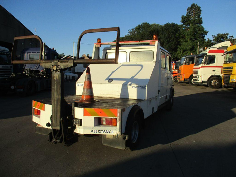 Mercedes-Benz 711D - Doka towing truck - Kamion za vuču: slika Mercedes-Benz 711D - Doka towing truck - Kamion za vuču Mercedes-Benz 711D - Doka towing truck - Kamion za vuču: slika Mercedes-Benz 711D - Doka towing truck - Kamion za vuču