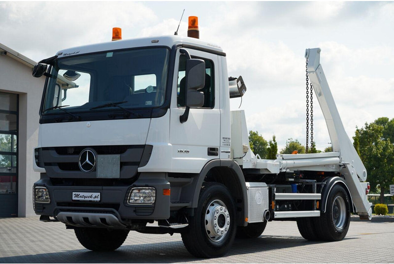 Mercedes-Benz ACTROS 1836 / 4X2 / BRAMOWIEC / PALFINGER M12T / EURO 6 / SPROW - Utovarivač s proklizavajućim upravljanjem: slika Mercedes-Benz ACTROS 1836 / 4X2 / BRAMOWIEC / PALFINGER M12T / EURO 6 / SPROW - Utovarivač s proklizavajućim upravljanjem Mercedes-Benz ACTROS 1836 / 4X2 / BRAMOWIEC / PALFINGER M12T / EURO 6 / SPROW - Utovarivač s proklizavajućim upravljanjem: slika Mercedes-Benz ACTROS 1836 / 4X2 / BRAMOWIEC / PALFINGER M12T / EURO 6 / SPROW - Utovarivač s proklizavajućim upravljanjem