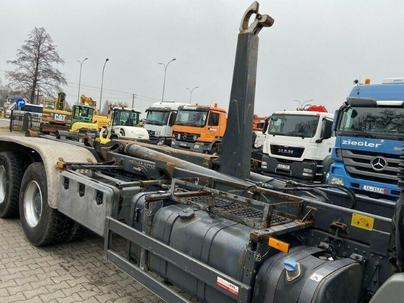 Kamion s kukastom dizalicom Mercedes-Benz ACTROS 2644: slika Kamion s kukastom dizalicom Mercedes-Benz ACTROS 2644