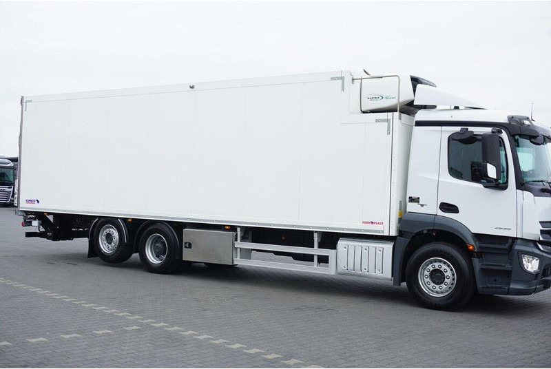 Mercedes-Benz ANTOS / 2535 / EURO 6 / CHŁODNIA + WINDA / 23 PALETY / OŚ SKRĘTN - Kamion hladnjača: slika Mercedes-Benz ANTOS / 2535 / EURO 6 / CHŁODNIA + WINDA / 23 PALETY / OŚ SKRĘTN - Kamion hladnjača Mercedes-Benz ANTOS / 2535 / EURO 6 / CHŁODNIA + WINDA / 23 PALETY / OŚ SKRĘTN - Kamion hladnjača: slika Mercedes-Benz ANTOS / 2535 / EURO 6 / CHŁODNIA + WINDA / 23 PALETY / OŚ SKRĘTN - Kamion hladnjača