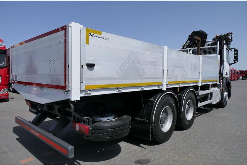 Kamion s otvorenim sandukom, Kamion s kranom Mercedes-Benz AROCS 2633: slika Kamion s otvorenim sandukom, Kamion s kranom Mercedes-Benz AROCS 2633