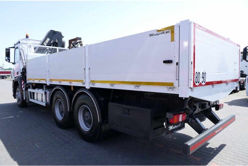 Kamion s otvorenim sandukom, Kamion s kranom Mercedes-Benz AROCS 2633: slika Kamion s otvorenim sandukom, Kamion s kranom Mercedes-Benz AROCS 2633