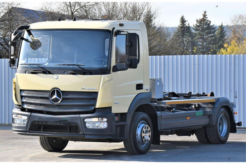 Mercedes-Benz ATEGO 1221 * ABROLLKIPPER * TOPZUSTAND - Kamion s kukastom dizalicom: slika Mercedes-Benz ATEGO 1221 * ABROLLKIPPER * TOPZUSTAND - Kamion s kukastom dizalicom Mercedes-Benz ATEGO 1221 * ABROLLKIPPER * TOPZUSTAND - Kamion s kukastom dizalicom: slika Mercedes-Benz ATEGO 1221 * ABROLLKIPPER * TOPZUSTAND - Kamion s kukastom dizalicom