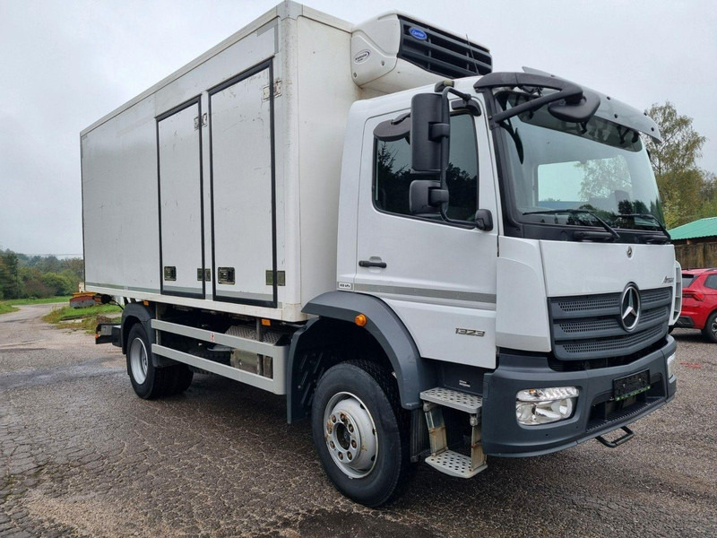 Mercedes-Benz ATEGO 1323 4x4 Refrigerated CARRIER XARIOS 600MT + Tail Lift - Kamion hladnjača: slika Mercedes-Benz ATEGO 1323 4x4 Refrigerated CARRIER XARIOS 600MT + Tail Lift - Kamion hladnjača Mercedes-Benz ATEGO 1323 4x4 Refrigerated CARRIER XARIOS 600MT + Tail Lift - Kamion hladnjača: slika Mercedes-Benz ATEGO 1323 4x4 Refrigerated CARRIER XARIOS 600MT + Tail Lift - Kamion hladnjača