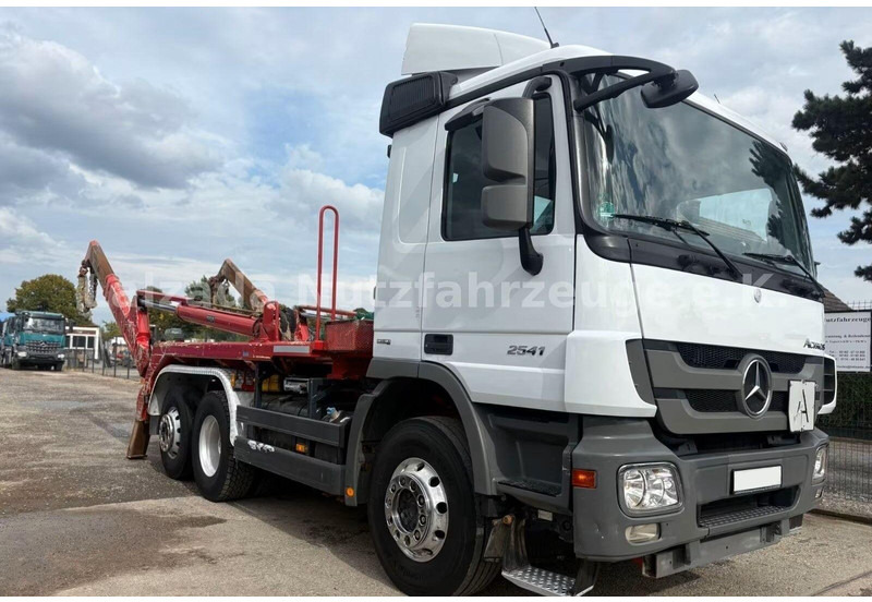 Mercedes-Benz Actros 2541 - Meiller AK 16 T Absetzkipper - Utovarivač s proklizavajućim upravljanjem: slika Mercedes-Benz Actros 2541 - Meiller AK 16 T Absetzkipper - Utovarivač s proklizavajućim upravljanjem Mercedes-Benz Actros 2541 - Meiller AK 16 T Absetzkipper - Utovarivač s proklizavajućim upravljanjem: slika Mercedes-Benz Actros 2541 - Meiller AK 16 T Absetzkipper - Utovarivač s proklizavajućim upravljanjem