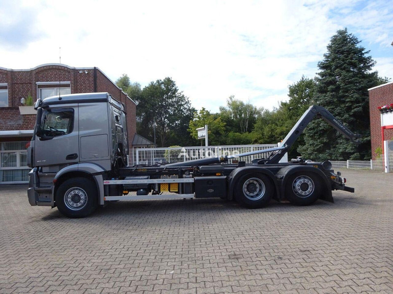 Mercedes-Benz Actros 2545 - Hook lift truck 6x2 - Kamion s kukastom dizalicom: slika Mercedes-Benz Actros 2545 - Hook lift truck 6x2 - Kamion s kukastom dizalicom Mercedes-Benz Actros 2545 - Hook lift truck 6x2 - Kamion s kukastom dizalicom: slika Mercedes-Benz Actros 2545 - Hook lift truck 6x2 - Kamion s kukastom dizalicom