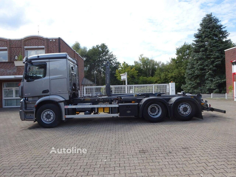 Mercedes-Benz Actros 2545 - Hook lift truck 6x2 - Kamion s kukastom dizalicom: slika Mercedes-Benz Actros 2545 - Hook lift truck 6x2 - Kamion s kukastom dizalicom Mercedes-Benz Actros 2545 - Hook lift truck 6x2 - Kamion s kukastom dizalicom: slika Mercedes-Benz Actros 2545 - Hook lift truck 6x2 - Kamion s kukastom dizalicom