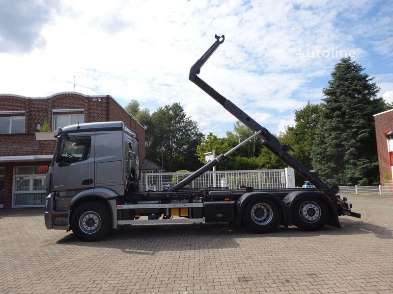 Mercedes-Benz Actros 2545 - Hook lift truck 6x2 - Kamion s kukastom dizalicom: slika Mercedes-Benz Actros 2545 - Hook lift truck 6x2 - Kamion s kukastom dizalicom Mercedes-Benz Actros 2545 - Hook lift truck 6x2 - Kamion s kukastom dizalicom: slika Mercedes-Benz Actros 2545 - Hook lift truck 6x2 - Kamion s kukastom dizalicom