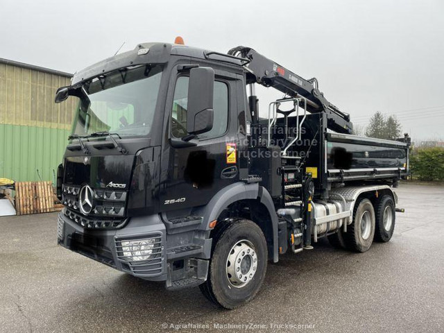 Mercedes-Benz Arocs 2640 - Kiper, Kamion s kranom: slika Mercedes-Benz Arocs 2640 - Kiper, Kamion s kranom Mercedes-Benz Arocs 2640 - Kiper, Kamion s kranom: slika Mercedes-Benz Arocs 2640 - Kiper, Kamion s kranom