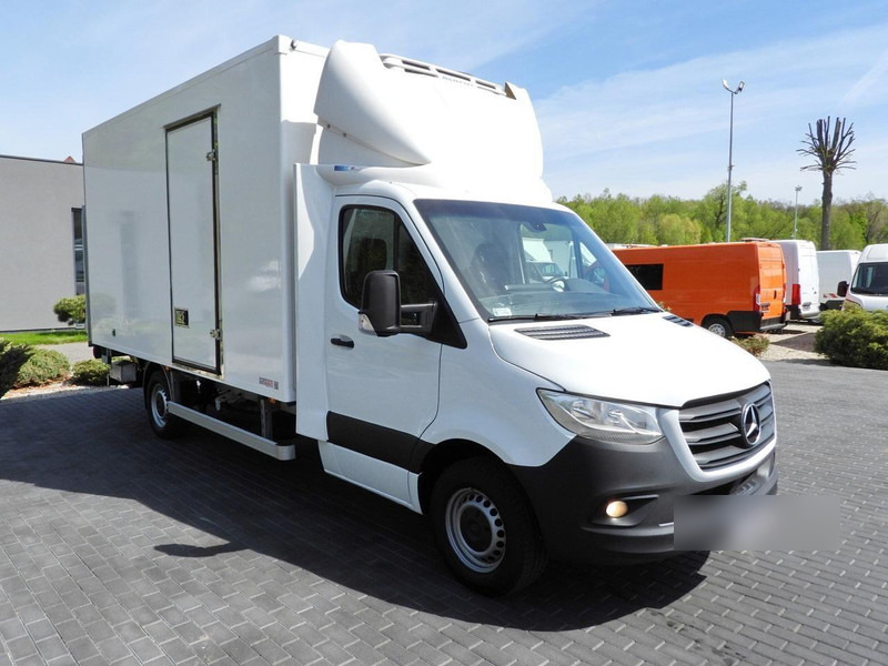 Mercedes-Benz SPRINTER 316 CHŁODNIA KONTENER 0*C WINDA 8 PALET TEMPOMAT PNEUMA - Dostavno vozilo hladnjača: slika Mercedes-Benz SPRINTER 316 CHŁODNIA KONTENER 0*C WINDA 8 PALET TEMPOMAT PNEUMA - Dostavno vozilo hladnjača Mercedes-Benz SPRINTER 316 CHŁODNIA KONTENER 0*C WINDA 8 PALET TEMPOMAT PNEUMA - Dostavno vozilo hladnjača: slika Mercedes-Benz SPRINTER 316 CHŁODNIA KONTENER 0*C WINDA 8 PALET TEMPOMAT PNEUMA - Dostavno vozilo hladnjača