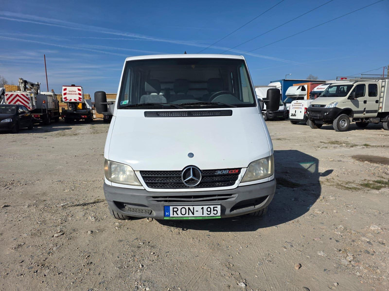 Mercedes-Benz Sprinter 308 CDi - Doka Pritsche - Dostavno vozilo s ravnom platformom, Dostavno vozilo s dvostrukom kabinom: slika Mercedes-Benz Sprinter 308 CDi - Doka Pritsche - Dostavno vozilo s ravnom platformom, Dostavno vozilo s dvostrukom kabinom Mercedes-Benz Sprinter 308 CDi - Doka Pritsche - Dostavno vozilo s ravnom platformom, Dostavno vozilo s dvostrukom kabinom: slika Mercedes-Benz Sprinter 308 CDi - Doka Pritsche - Dostavno vozilo s ravnom platformom, Dostavno vozilo s dvostrukom kabinom
