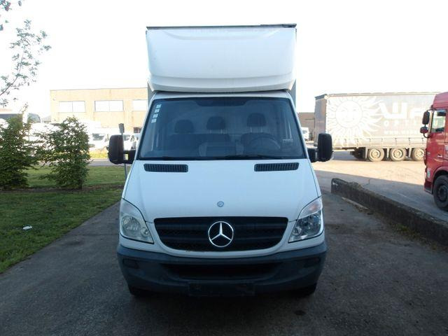 Mercedes-Benz Sprinter 513 Koffer - Dostavno vozilo sa zatvorenim sandukom: slika Mercedes-Benz Sprinter 513 Koffer - Dostavno vozilo sa zatvorenim sandukom Mercedes-Benz Sprinter 513 Koffer - Dostavno vozilo sa zatvorenim sandukom: slika Mercedes-Benz Sprinter 513 Koffer - Dostavno vozilo sa zatvorenim sandukom