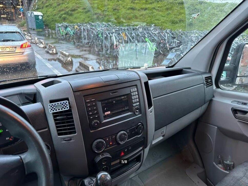 Mercedes-Benz Sprinter Koffer + Tail lift - Dostavno vozilo sa zatvorenim sandukom: slika Mercedes-Benz Sprinter Koffer + Tail lift - Dostavno vozilo sa zatvorenim sandukom Mercedes-Benz Sprinter Koffer + Tail lift - Dostavno vozilo sa zatvorenim sandukom: slika Mercedes-Benz Sprinter Koffer + Tail lift - Dostavno vozilo sa zatvorenim sandukom