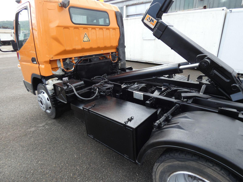 Mitsubishi Canter Fuso Abrollkipper - Kamion s otvorenim sandukom, Kamion s kranom: slika Mitsubishi Canter Fuso Abrollkipper - Kamion s otvorenim sandukom, Kamion s kranom Mitsubishi Canter Fuso Abrollkipper - Kamion s otvorenim sandukom, Kamion s kranom: slika Mitsubishi Canter Fuso Abrollkipper - Kamion s otvorenim sandukom, Kamion s kranom