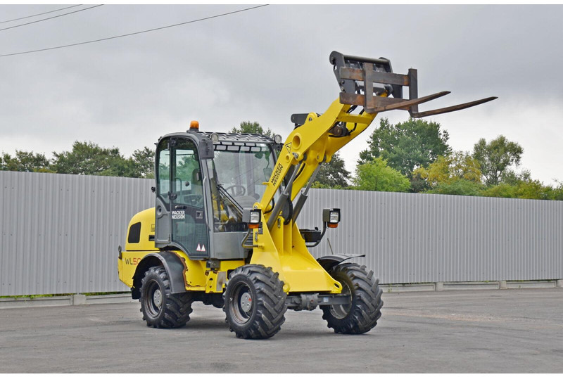 Neuson WACKER WL 50 - Utovarivač na kotačima: slika Neuson WACKER WL 50 - Utovarivač na kotačima Neuson WACKER WL 50 - Utovarivač na kotačima: slika Neuson WACKER WL 50 - Utovarivač na kotačima