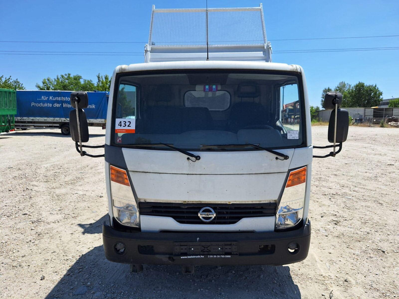Nissan Cabstar 2,5 TDi - 3 sided Tipper - Mali kamion kiper: slika Nissan Cabstar 2,5 TDi - 3 sided Tipper - Mali kamion kiper Nissan Cabstar 2,5 TDi - 3 sided Tipper - Mali kamion kiper: slika Nissan Cabstar 2,5 TDi - 3 sided Tipper - Mali kamion kiper