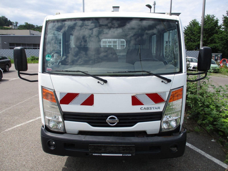 Nissan Cabstar Cabstar 35.XX Doppelkabine - Kamion s otvorenim sandukom: slika Nissan Cabstar Cabstar 35.XX Doppelkabine - Kamion s otvorenim sandukom Nissan Cabstar Cabstar 35.XX Doppelkabine - Kamion s otvorenim sandukom: slika Nissan Cabstar Cabstar 35.XX Doppelkabine - Kamion s otvorenim sandukom