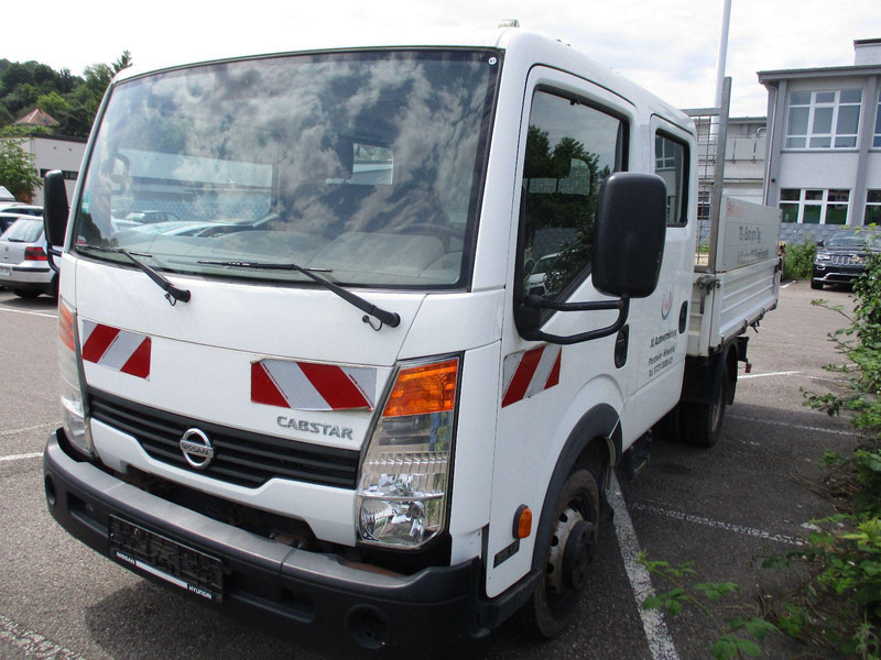 Nissan Cabstar Cabstar 35.XX Doppelkabine - Kamion s otvorenim sandukom: slika Nissan Cabstar Cabstar 35.XX Doppelkabine - Kamion s otvorenim sandukom Nissan Cabstar Cabstar 35.XX Doppelkabine - Kamion s otvorenim sandukom: slika Nissan Cabstar Cabstar 35.XX Doppelkabine - Kamion s otvorenim sandukom
