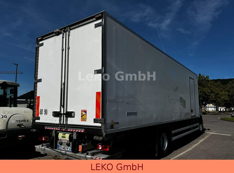 Kamion hladnjača Renault D Wide 19.290: slika Kamion hladnjača Renault D Wide 19.290 Kamion hladnjača Renault D Wide 19.290: slika Kamion hladnjača Renault D Wide 19.290