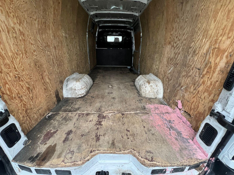 Renault Master 135DCI Furgon Maxi L4H2 One Owner - Dostavno vozilo sa zatvorenim sandukom: slika Renault Master 135DCI Furgon Maxi L4H2 One Owner - Dostavno vozilo sa zatvorenim sandukom Renault Master 135DCI Furgon Maxi L4H2 One Owner - Dostavno vozilo sa zatvorenim sandukom: slika Renault Master 135DCI Furgon Maxi L4H2 One Owner - Dostavno vozilo sa zatvorenim sandukom