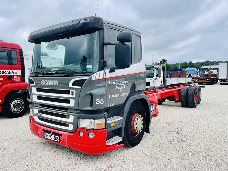 Scania P R 270 - Kamion-šasija: slika Scania P R 270 - Kamion-šasija Scania P R 270 - Kamion-šasija: slika Scania P R 270 - Kamion-šasija