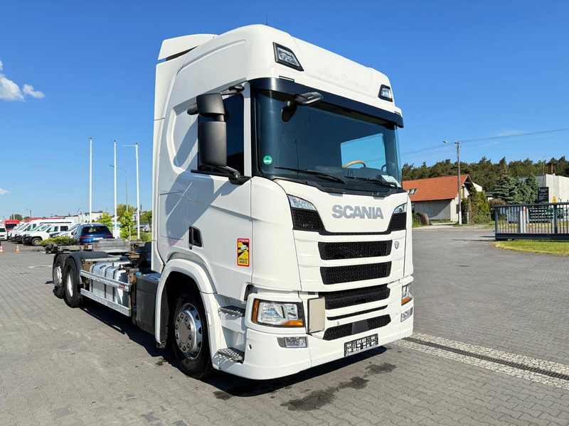 Scania R450 BDF SWAP CHASSIS 1.HAND - Transporter kontejnera/ Kamion s izmjenjivim sanducima: slika Scania R450 BDF SWAP CHASSIS 1.HAND - Transporter kontejnera/ Kamion s izmjenjivim sanducima Scania R450 BDF SWAP CHASSIS 1.HAND - Transporter kontejnera/ Kamion s izmjenjivim sanducima: slika Scania R450 BDF SWAP CHASSIS 1.HAND - Transporter kontejnera/ Kamion s izmjenjivim sanducima