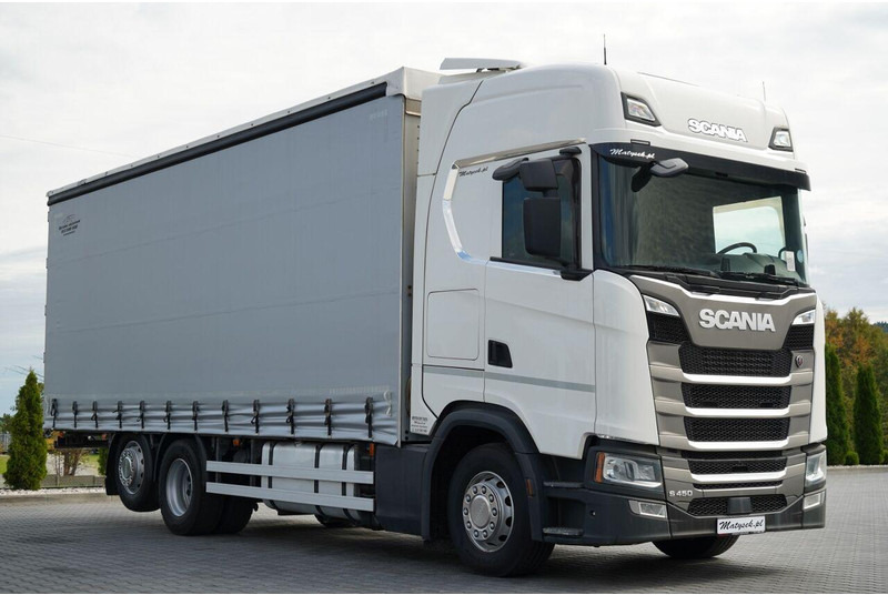 Scania S 450 / SOLÓWKA / 6X2 / OŚ PODNOSZONA / 2019 / - Kamion s ceradom: slika Scania S 450 / SOLÓWKA / 6X2 / OŚ PODNOSZONA / 2019 / - Kamion s ceradom Scania S 450 / SOLÓWKA / 6X2 / OŚ PODNOSZONA / 2019 / - Kamion s ceradom: slika Scania S 450 / SOLÓWKA / 6X2 / OŚ PODNOSZONA / 2019 / - Kamion s ceradom