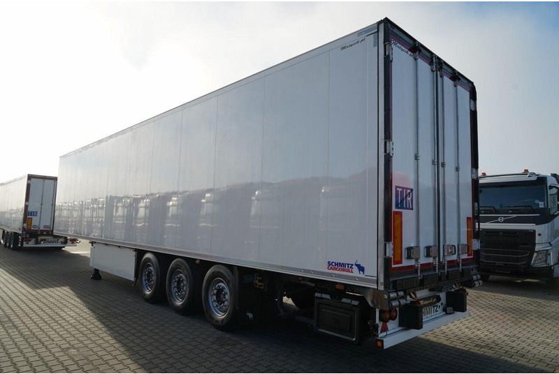 Schmitz Cargobull CHŁODNIA / THERMO KING SLX 300 / HAKÓWKA / OŚ PODNOSZONA / KOSZ - Poluprikolica hladnjača: slika Schmitz Cargobull CHŁODNIA / THERMO KING SLX 300 / HAKÓWKA / OŚ PODNOSZONA / KOSZ - Poluprikolica hladnjača Schmitz Cargobull CHŁODNIA / THERMO KING SLX 300 / HAKÓWKA / OŚ PODNOSZONA / KOSZ - Poluprikolica hladnjača: slika Schmitz Cargobull CHŁODNIA / THERMO KING SLX 300 / HAKÓWKA / OŚ PODNOSZONA / KOSZ - Poluprikolica hladnjača