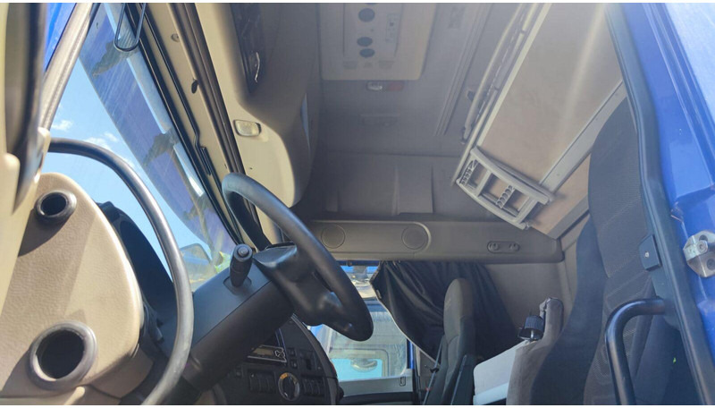 Tegljač DAF XF 105.460 Lowdeck MEGA: slika Tegljač DAF XF 105.460 Lowdeck MEGA Tegljač DAF XF 105.460 Lowdeck MEGA: slika Tegljač DAF XF 105.460 Lowdeck MEGA