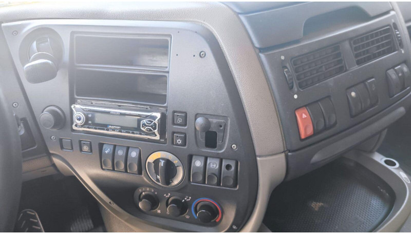 Tegljač DAF XF 105.460 Lowdeck MEGA: slika Tegljač DAF XF 105.460 Lowdeck MEGA Tegljač DAF XF 105.460 Lowdeck MEGA: slika Tegljač DAF XF 105.460 Lowdeck MEGA