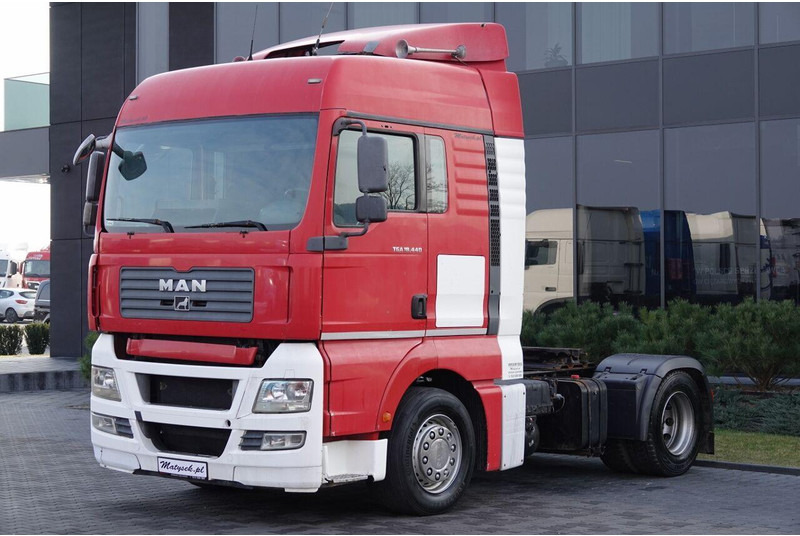 MAN TGA 18.440 - Tegljač: slika MAN TGA 18.440 - Tegljač MAN TGA 18.440 - Tegljač: slika MAN TGA 18.440 - Tegljač