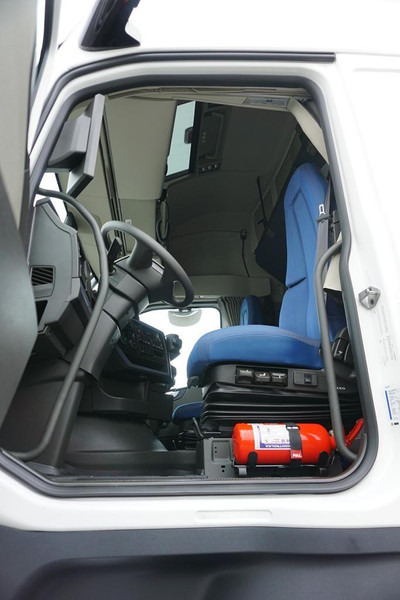 Tegljač Volvo FH / AREO / 460 / I – SAVE / XL / EURO 6 / ACC / I -COOL / NOWY: slika Tegljač Volvo FH / AREO / 460 / I – SAVE / XL / EURO 6 / ACC / I -COOL / NOWY Tegljač Volvo FH / AREO / 460 / I – SAVE / XL / EURO 6 / ACC / I -COOL / NOWY: slika Tegljač Volvo FH / AREO / 460 / I – SAVE / XL / EURO 6 / ACC / I -COOL / NOWY