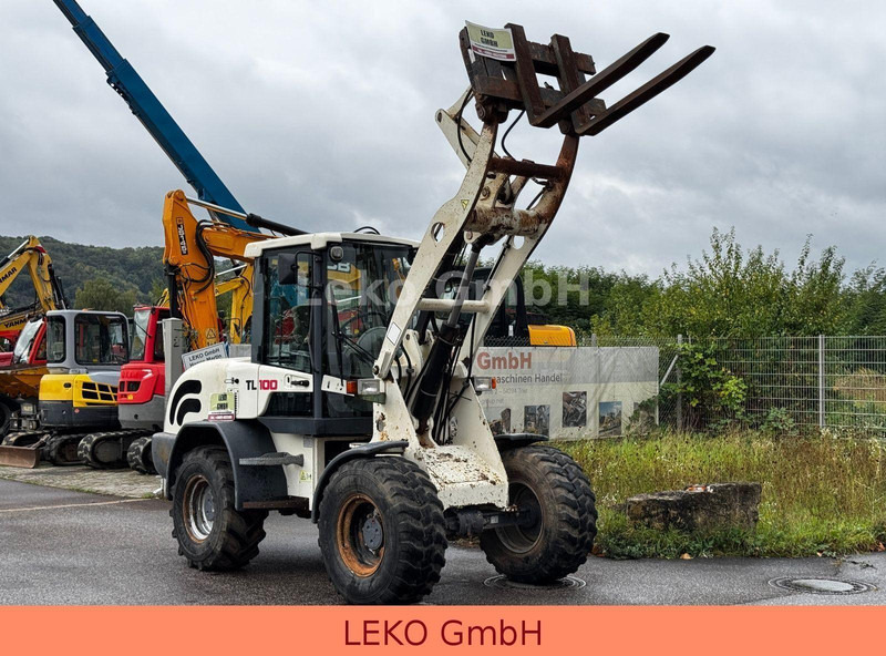Terex TL 100 - Utovarivač na kotačima: slika Terex TL 100 - Utovarivač na kotačima Terex TL 100 - Utovarivač na kotačima: slika Terex TL 100 - Utovarivač na kotačima