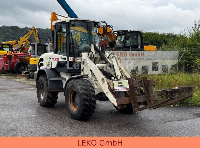 Terex TL 100 - Utovarivač na kotačima: slika Terex TL 100 - Utovarivač na kotačima Terex TL 100 - Utovarivač na kotačima: slika Terex TL 100 - Utovarivač na kotačima