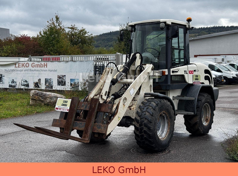 Terex TL 100 - Utovarivač na kotačima: slika Terex TL 100 - Utovarivač na kotačima Terex TL 100 - Utovarivač na kotačima: slika Terex TL 100 - Utovarivač na kotačima
